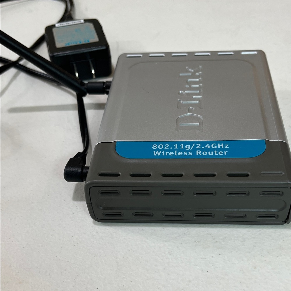 D-Link Gray and Blue Wireless Router di-524